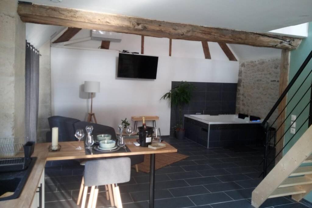 Maison Privative, Cocooning, Zen , Avec Jacuzzi Mont-Notre-Dame Exteriör bild